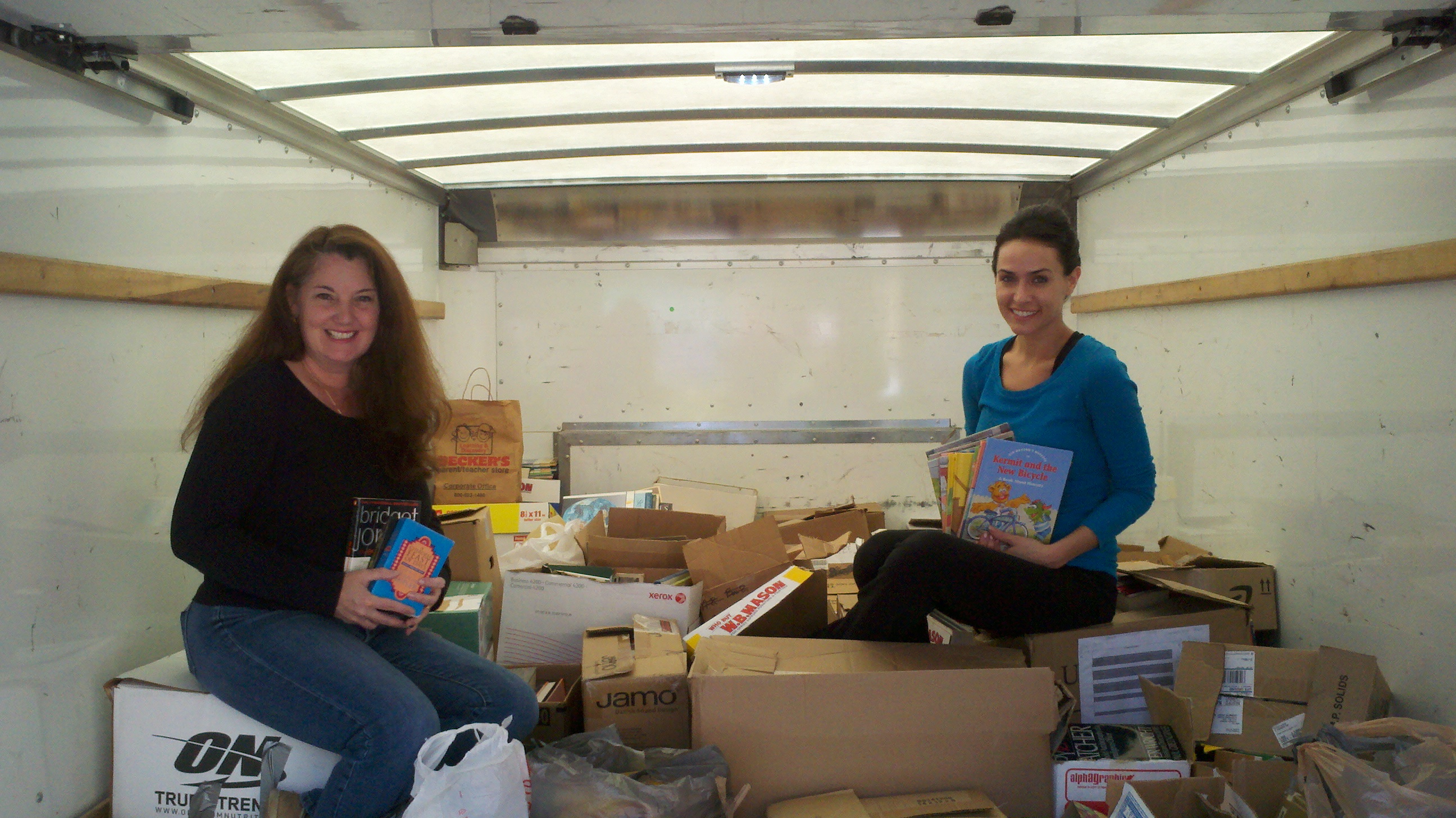 2014 DUEL Susan and Vincenza in the truck