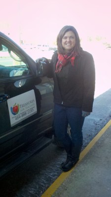 Cristen Zipf of Treasures for Teachers stopped by Success Won't Wait today, despite the record breaking low temperatures, to pick up a 500+ book donation. Now that's dedication!