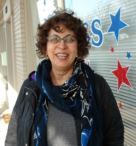 Delaware literacy non profit Success Won't Wait donates 500 books to the Friends of the Wilmington Library.