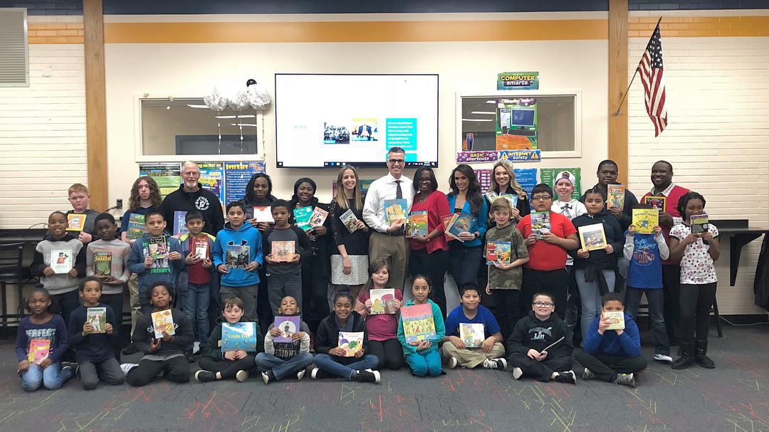 Success Won’t Wait donates almost 500 children’s books to Eisenberg