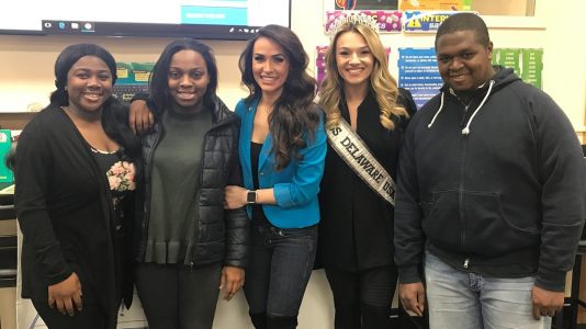 Delaware literacy organization Success Won't Wait donates alomost 500 books to Eisenberg Elementary. Vincenza Carrieri-Russo