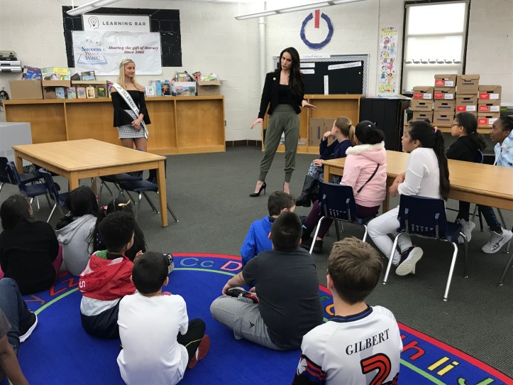 Success Won’t Wait donates 400+ books to Pleasantville Elementary School in New Castle, Delaware