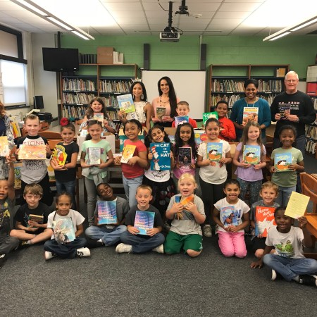 Success Won’t Wait donates 600+ books to Castle Hills Elementary School to finish the school year on a high note!